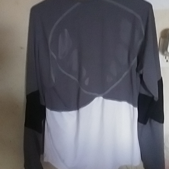 Nike long sleeve - Picture 3 of 3